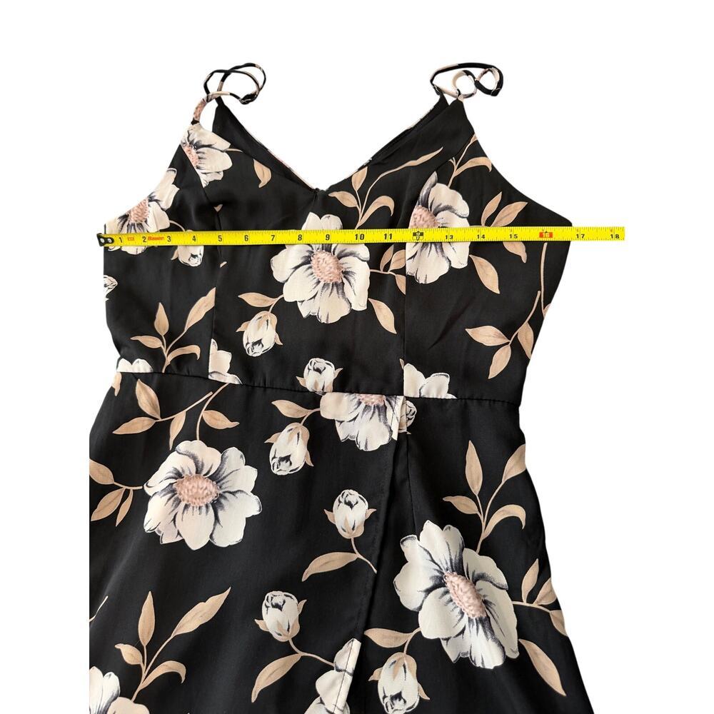 Lulus Magical Meadow Floral Print Skort Dress Romper Size S Flirty - Picture 8 of 9